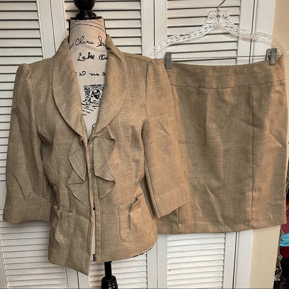 T Milano skirt suit
